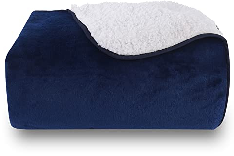 Calm & Relax Sherpa Fleecedecke, Flauschige und warme Decke für Erwachsene, beidseitig zusammengesetzte Designdecken für Sofas und Betten, Doppel-/Zwillingsgröße (Dunkelblau, 180cm × 200cm)