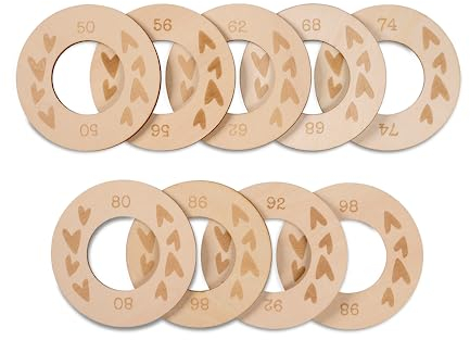 Mikki Joan Baby Größentrenner aus Holz, 9er-Set | Herzen Set | Größe 50-98, Ø10cm x 4mm | Langlebige und dekorative Kinderzimmer-Garderoben-Organizer | Kleiderbügeltrenner für Kinder | Neugeborene