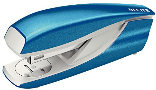 Leitz Heftgerät, 30 Blatt Tacker mit 200 Heftklammern, Hefter aus Metall mit Kunststoffelementen, WOW Serie, Blau, 55022036