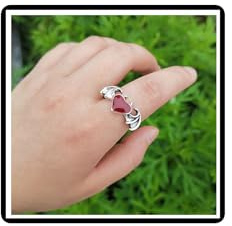 Kristall-Teufelsflügel Ring Demon Herz Knöchelring Strass Punk Liebe Herz Fingergelenk Schmuck für Frauen Mädchen (rot)