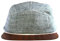Leinen Cappy grün mit edlem Holzschild Made in Germany - Kappe für Damen & Herren - Sehr leichte & Bequeme Basecap - One Size fits All Snapback Cap (Grün)