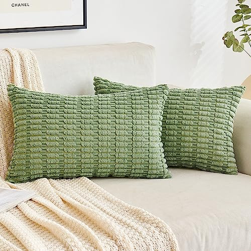 EMEMA Kordsamt Kissenbezüge Dekorative Sofakissen Moderne Kissenhüllen 30x50 cm Dekokissen Weicher Zierkissenbezug für Wohnzimmer Sofa Schlafzimmer 2er Set Grün