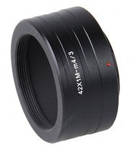 Leinox AD-M09 Adapterring für Objektive M42 auf Gehäuse Micro 4/3, Schwarz