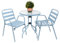 THE SECRET HOME - Set de 2 Sillas y Mesa Redonda de Metal para Jardín - Mobiliario de Exterior para Balcón, Terraza y Jardín - 3 Colores (Azul - Respaldo Silla Cuadrado)