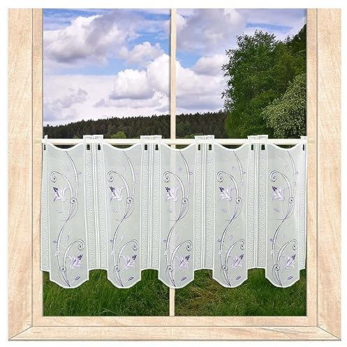 Scheibengardine Blütenranke Vogtländische Stickerei Weiß-Lila HxB 35x80cm | Halbtransparente weiße Kurzgardine mit feiner Ranken-Stickerei in Violett-Tönen auf Voile | atelier alles-spitze