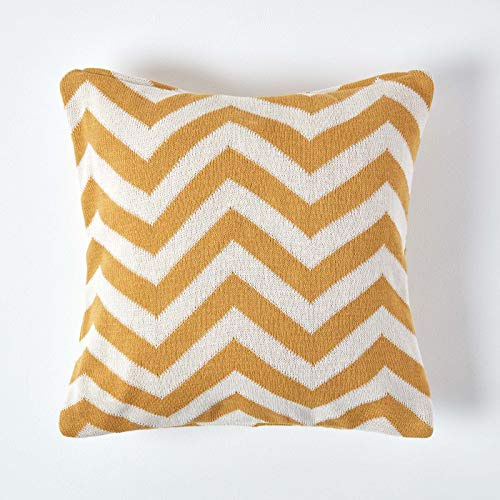 HOMESCAPES Mustard Knitted Cushion Cover Geometric Pattern Cotton Cushion Super Soft Handwoven Dark Yellow and Off White 100% Cotton Chevron Herringbone Square Cushion, 45 x 45 cm
