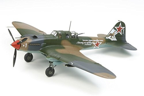 Tamiya TAM61113 300061113-0.075 WWII Rus. Ilyushin LI-2 Shturmovik, White/Opulent Garden