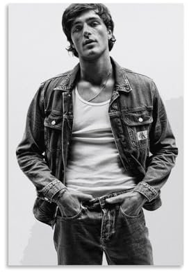 REOTTO Star Jacob Elordi Poster Dekorative Malerei Leinwand Wandkunst Wohnzimmer Poster Schlafzimmer Malerei,Wandkunst Bilddruck Moderne Familienzimmer Dekor 12x18inch(30x45cm)