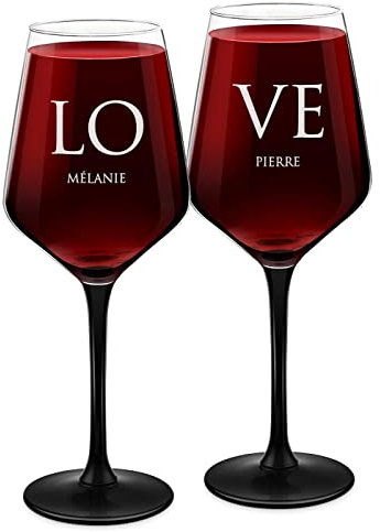 Maverton Ensemble de 2x Verre a vin pour Couples - Verres gravés pour mariage 370 ml - Verres à pied noir pour jeunes mariés - Souvenir Mariage - Cadeau Personnalisé - Cadeau Couple - LOVE