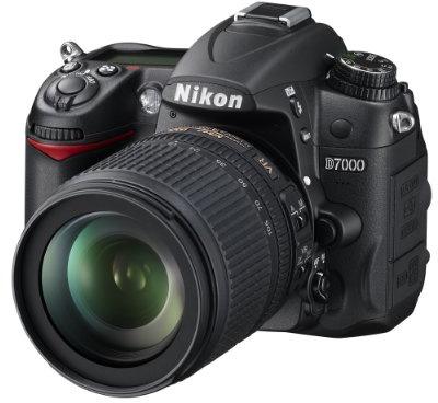 Nikon D7000 SLR-Digitalkamera (16 Megapixel, 39 AF-Punkte, LiveView, Full-HD-Video) Kit inkl. AF-S DX 18-105 VR + AF-S 70-300 VR
