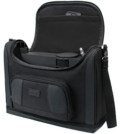 USA Gear Mini Borsa per Proiettore Portatile, Piccola Custodia da Viaggio per Proiettore 4K Compatibile con ViewSonic M1+, LG PF1500W, DBPOWER, Vankyo Leisure 3, Ragu, GooDee, TOPVISION T2 (Nero)