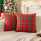 COSIBONO Set mit 2 Weihnachts-Kissenbezügen in Rot und Grün, 45 x 45 cm, für Sofakissen aus gebürsteter Baumwolle, gebürstetes Polyester, Weihnachtsdekoration für Zuhause