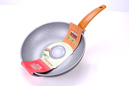 Moneta cervinia wok 1 manico , 28 cm, con rivestimento a tripla forza antiaderente con particelle minerali resistente ai graffi e all'usura, massima efficenza sui piani di cottura.