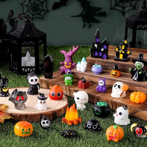 50PCS Halloween Mini Resin Figurines Tiny Little Resin Pumpkin Ghost Statue | Funny Little Small Halloween Resin Statue Tiny Miniature Pumpkin Ghost for Halloween Garden Landscape Desk Decor