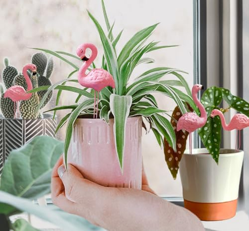 PEGZOS Mini Flamingos Figuren mit Pfählen - Set mit 4 kleinen Flamingos Garten Geschenke für Frauen Harz für Blumen/Blumentopf Dekorationen - Miniatur Feengarten