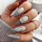 VEBONNY Vebonny FN-SA020 Lot de 24 faux ongles en forme d'amande avec diamants et perles argentées Gris mat
