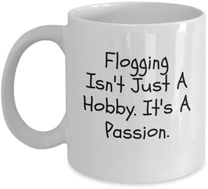 Tasse mit Schnörkeln.