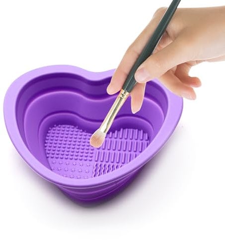 Makeup Brush Cleaning Mat, Silicone Cosmetic Brush Cleaning Pad Heart Foldable Brush Cleaning Bowl Portable Cosmetic Brush Cleaner Washing Tool for Makeup Brushes A11ZDQJW (purple)