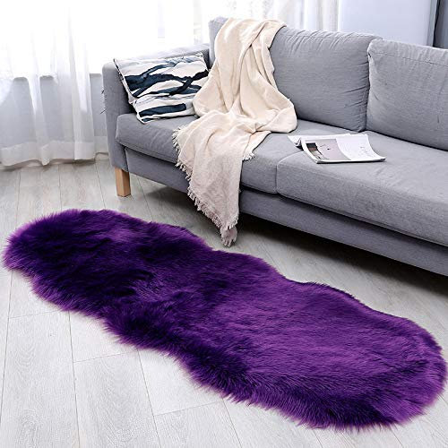 Deike Mild Faux Lammfell Schaffell Teppich Longhair Fell Optik Nachahmung Wolle Bettvorleger Sofa Matte für Wohnzimmer Schlafzimmer und Kinderzimmer (Lila,65 * 180cm)