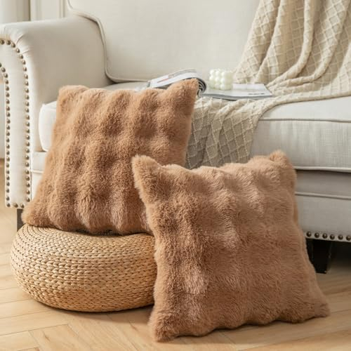 Yaertun 2er Set Braun dicken Woll Kissenbezug 50x50cm dekorative Kissenbezüge Sofakissen Dekokissen Wurfkissenbezug zierkissenbezug plüsch Kunstfell Kissenhülle Schlafzimmer Wohnzimmer