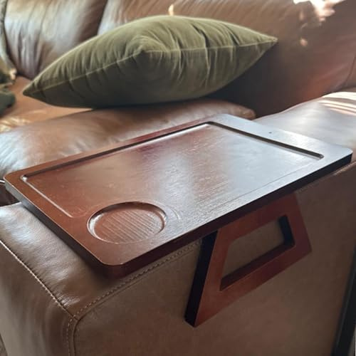 GIONG Großes Sofa-Armlehnentablett aus Bambus, Sofatablett zum Anklippen, Beistelltisch für breite Couch, faltbares Couch-Tablett mit 360-Grad-Handyhalterung (Kirsche, 40,1 cm)