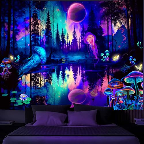 Simpkeely Fantasy Wald Quallen Wandteppich, Schwarzlicht Bunte Pilz Schmetterling Wandbehang, UV-Reaktive Mondreflexion Leuchten im Dunkeln Wandteppiche für Schlafzimmer Ästhetik - 150cm x 200cm