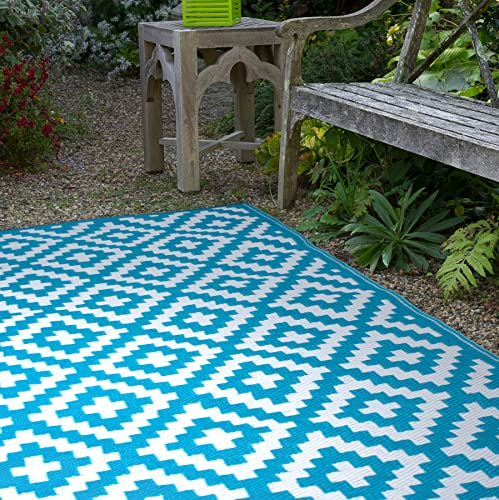 FH Home Outdoor-Teppich - wasserdicht, farbecht, wendbar - recycelter Premium-Kunststoff - Geometrisch - Terrasse, Veranda, Balkon, Vorraum, Waschküche - Aztec - Petrol & Weiß knitterfrei - 91 x 152