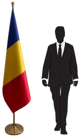 Drapeau Roumanie avec mât et pied – drapeau protocolaire national. Présentation élégante pour institutions, bureaux, écoles, ambassades. Code CN7-RO