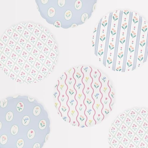 Meri Meri Floral Paper Plates, Pack of 8 Floral Disposable Plates for Party, Scalloped Edge, Available in 2 Sizes (Side & Dinner)