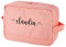 Herz & Heim® Personalisierter Kulturbeutel mit Wunschname oder -Text Bedruckt / 25 x 17 x 8 cm / 100% Polyester Rosa - Name