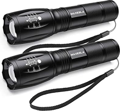 Maxesla Lampe Torche LED Ultra Puissante, 2000 Lumens Lampe de Poche, IP65 Étanche Lampe Tactique, Zoomable, 5 Modes D'éclairage, Antichoc Anti-dérapant pour Camping Randonnée Urgence, Lot de 2