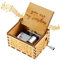 SVUPUE Holzspieluhr, Handkurbel Hölzerne Spieluhr, Vintage Gravur Musikbox, Geburtstagsgeschenk, You Are My Sunshine