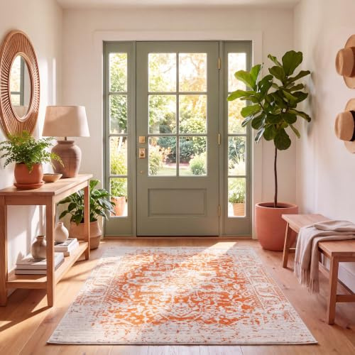 SAFAVIEH Distressed Teppich für Wohnzimmer, Esszimmer, Schlafzimmer - Madison Collection, Kurzer Flor, Orange und Elfenbein, 122 X 183 cm