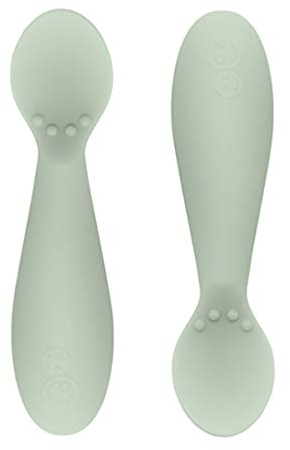 ezpz Tiny Spoon (2er-Pack in Salbei) – Löffel aus 100% Silikon für das Abstillen und Pürieren von Babys – entworfen von einem pädiatrischen Ernährungsspezialisten – ab 6 Monaten