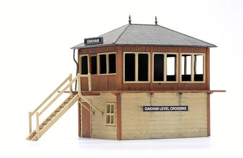 Dapol Model Railway Signal Box Plastic Kit - OO Scale 1/76