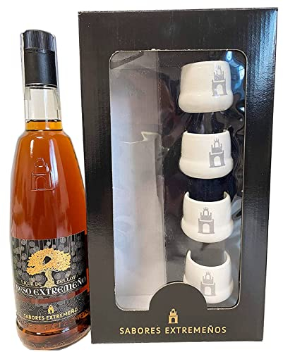 Pack caja de licor de bellota con vasos para servir de Beso Extremeño. 70 cl.