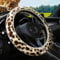Auto-Lenkradbezug mit trendigem Leopardenmuster, weiches flauschiges, warmes Plüschmaterial (Beige)