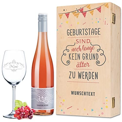 GRAVURZEILE Leonardo Weinglas mit Gravur - Geburtstage sind kein Grund - inkl. bedruckter Holzkiste & Tandem Rosé Riesling 0,75 l - Geburtstagsgeschenk für Frauen & Männer - Wein Geschenkset - Rosé