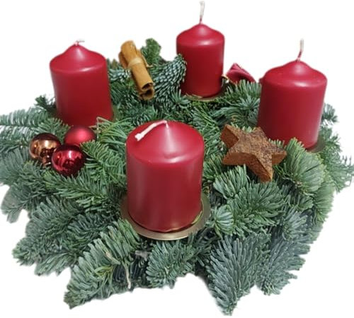 Adventskranz Bordeaux Ø30cm Natur Tannenkranz Kranz frische Tanne Adventsgesteck Weihnachtsgesteck Tischdeko Weihnachtskranz Weihnachten Weihnachtsdeko geschmückt mit 4 Kerzen 30 cm (Bordeaux)