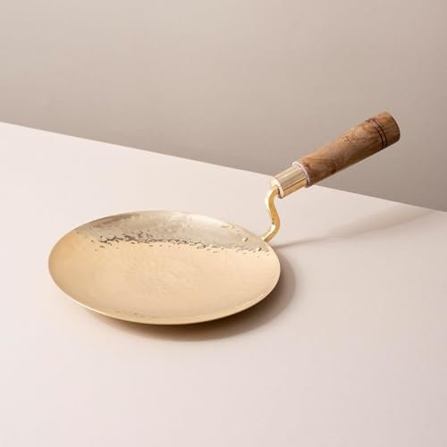Brass Roti Tawa | Pital Ka Tawa with Durable Wooden Handle for Roti, Dosa and Paratha 1.05 Kg (पीतल का तवा) Skillet/Griddle/Roti Tava 26 cm