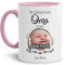 Tasse mit Spruch - Der schönste Grund Oma zu sein - Personalisierbare Keramiktasse mit Namen und Foto - Geschenk Oma - Innen & Henkel Rosa, 300 ml