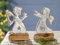 GILDE 1 Stück Weihnachtlicher Engel klassisch in silberfarbend aus Aluminium und auf mangoholz, 12,5x8x5cm
