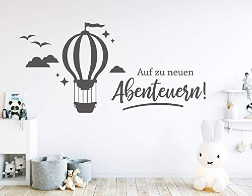 tjapalo® pkm448 Wandtattoo Kinderzimmer junge Wandtattoo Babyzimmer Junge Wandsticker junge Wandaufkleber Baby Wanspruch auf zu neuen Abenteuern, Farbe: Schwarz, Größe: B58xH28cm