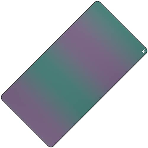 Fnatic Tapis de Souris de Jeu Jet XD Pro pour Esports | Surface imperméable Rapide | Bords Cousus et Base en Caoutchouc antidrapant | XXL Bureau étendu | Stratifié holographique | 950 x 500 x 3 mm