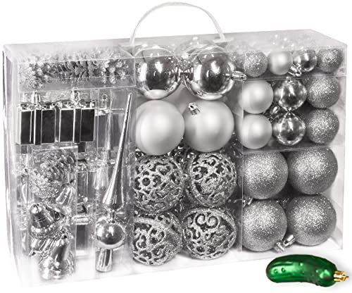 BRUBAKER 101 Stück sortierte Weihnachtskugeln - bruchsicher - mit grüner Gurke und Baumspitze - Designed in Germany - Silber