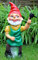 RAKSO Gartenzwerg mit Rasensprenger Figur Zwerg stehend H 70 cm großer Deko Zwerg Gartenfigur Kunststoff