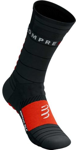 COMPRESSPORT Pro Racing Socks Winter Run Chaussettes de Course Unisexes pour Adulte, Noir/Rouge (Multicolore), 42-44 Mixte