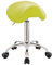 1stuff® Sattelhocker Pony - kompaktes Fußkreuz - gepolsterter Sitz - Höhe bis über 70cm - Rollhocker Sattelstuhl Arzthocker Praxishocker Drehhocker (Lederimitat hellgrün)
