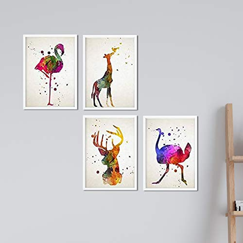 Nacnic Tiere Aquarell Poster 4-er Set. Wasserfarbe Stil Wanddekoration Abbildung von Flamingo, Giraffe, Hirsch und Strauß. Größe A3 ohne Rahmen.