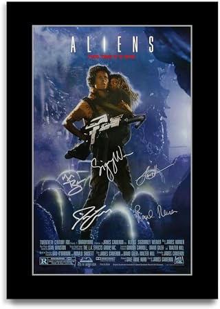 HWC Trading Alien 2 Aliens Geschenke Geduckter Poster Signiertes Autogramm Foto für Fans von Film Memorabilien (ID-002775) - A4 Nur Druck